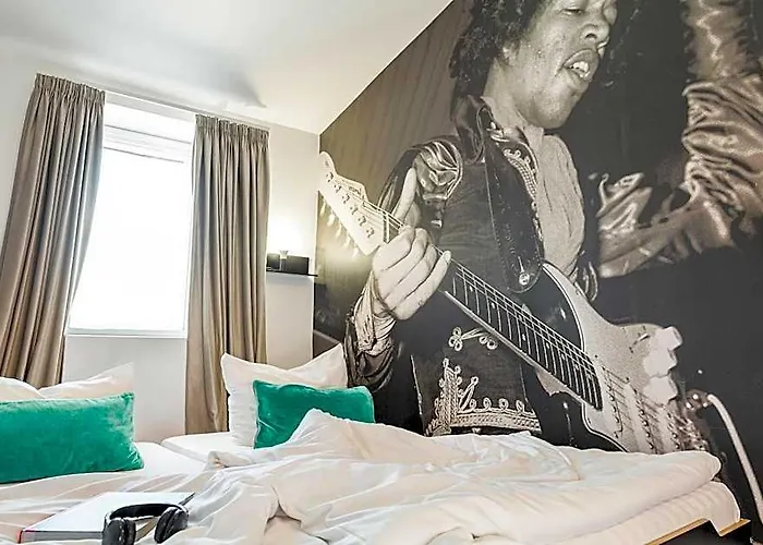 Hotel Pyjama Park St Pauli Und 3*